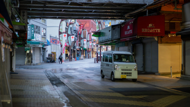 Japan5-Jan07-06 Golden hour shot of how deserted Ameyoko was, Ueno, Tokyo